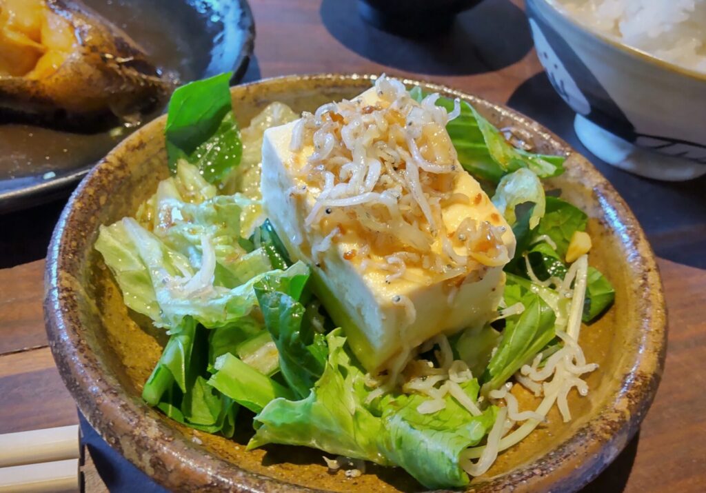 和食料理店「菜っぱ」のサラダ